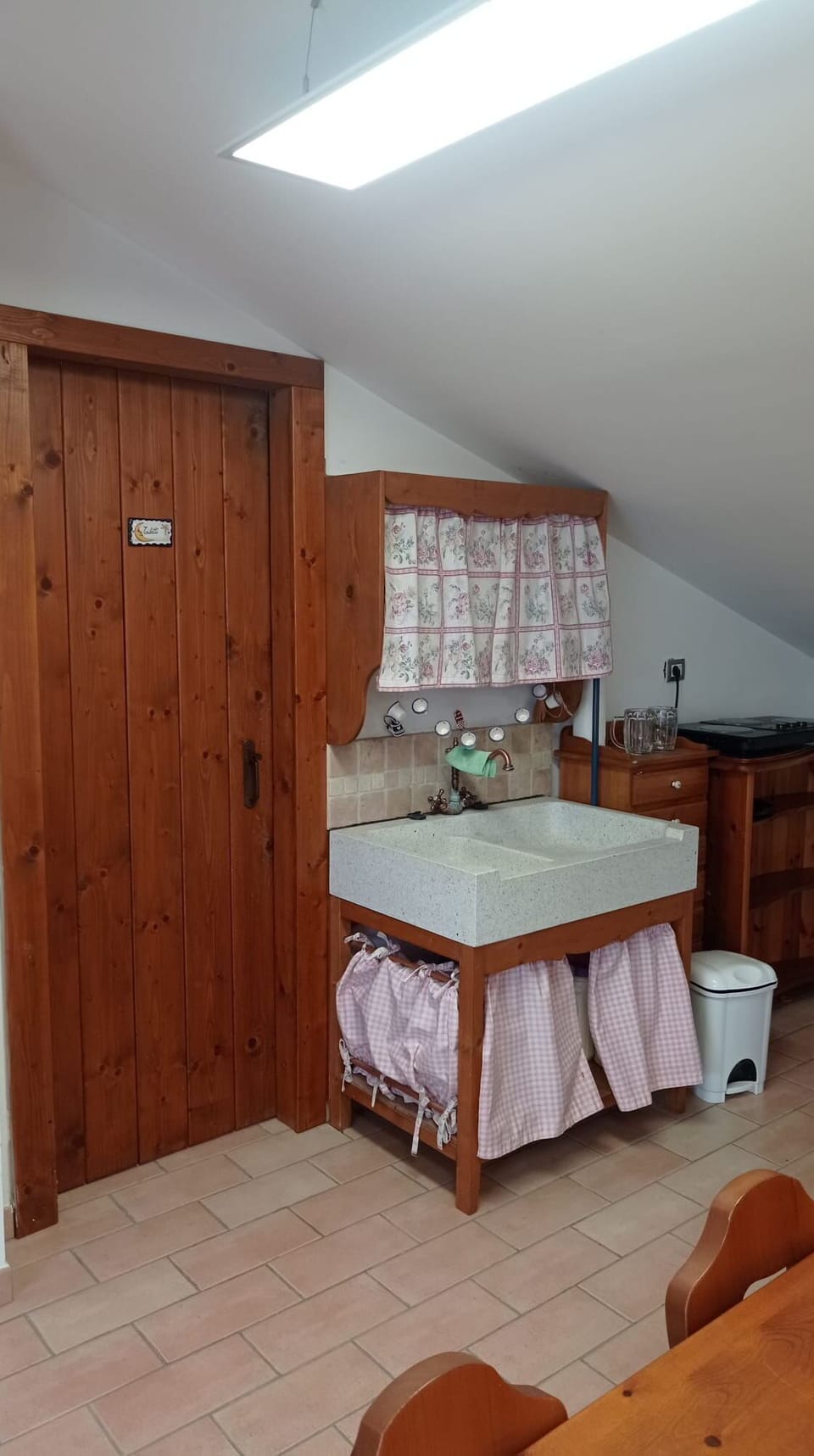 Room Detail