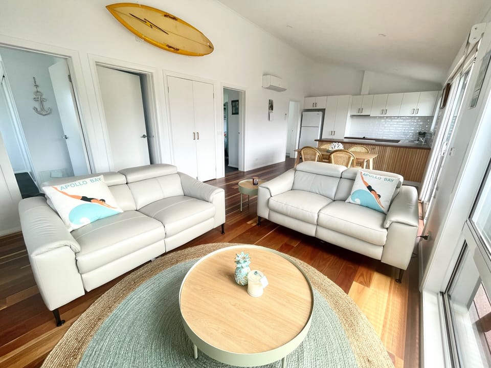 Silvertop Retreat @ Apollo Bay - living area