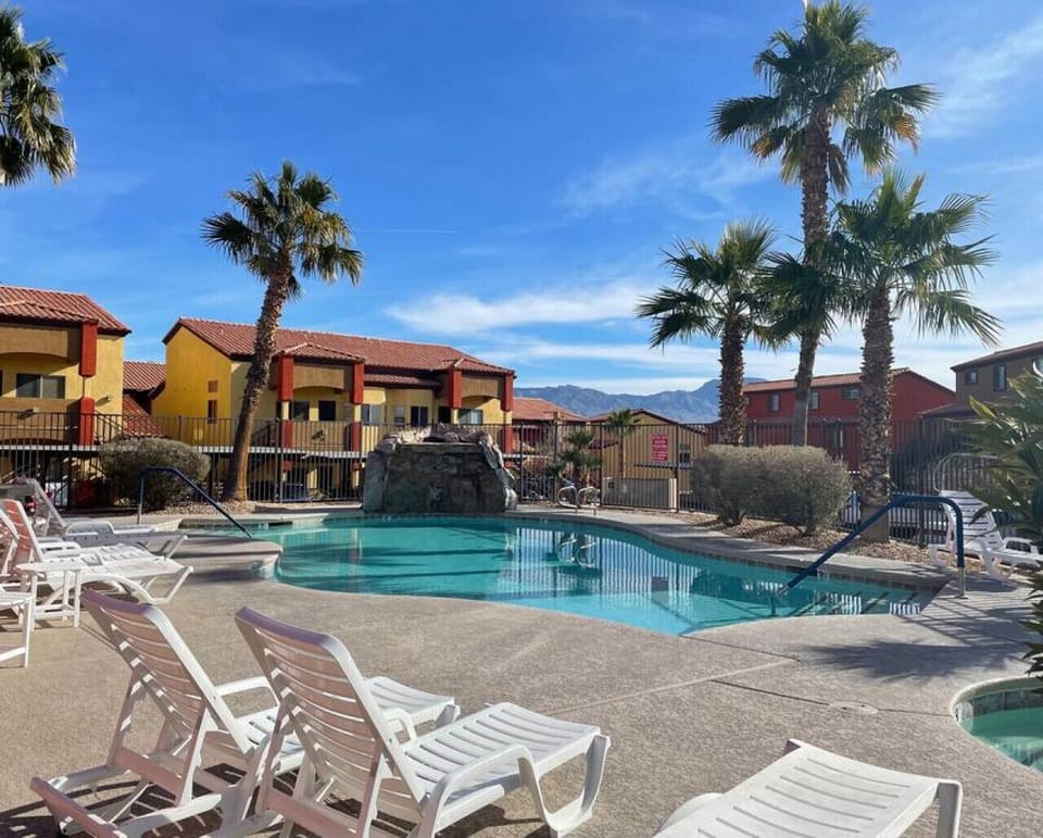 Beautiful outdoor pool and hot tub area
