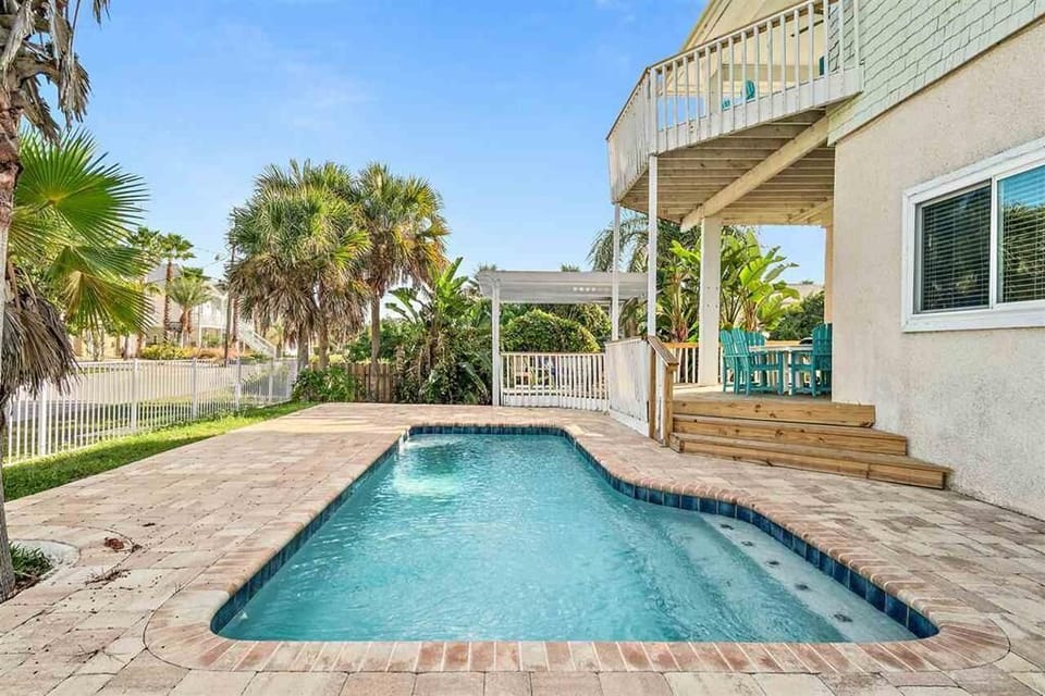 Pool area