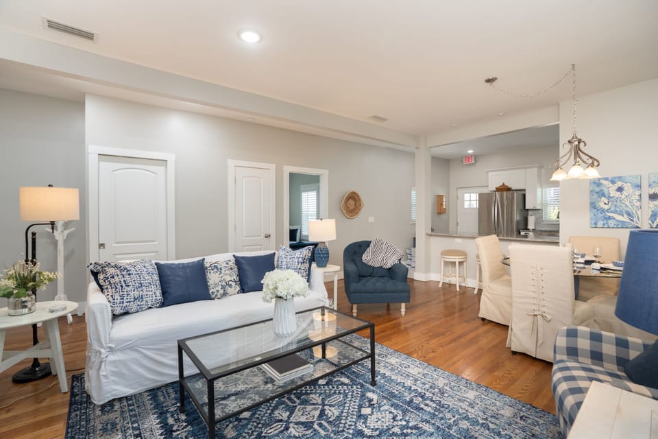 This spacious room is your dining room, kitchen entrance from the front
