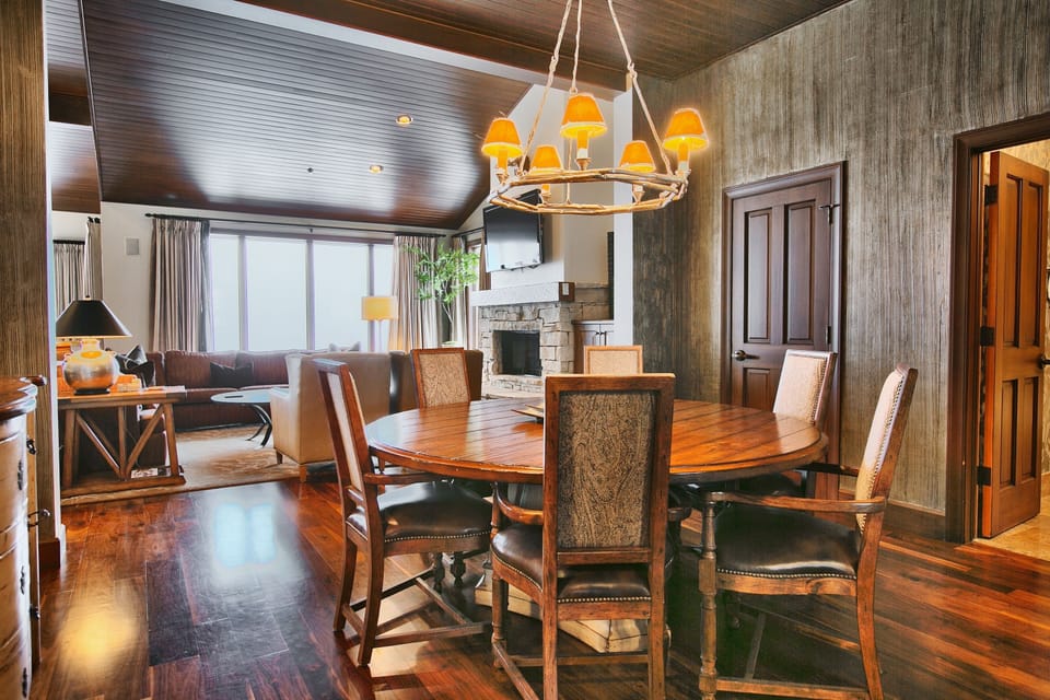 Suite, 3 Bedrooms | Private kitchen | Coffee/tea maker