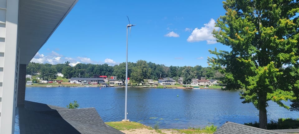 Seneca River water front and boat launch. 