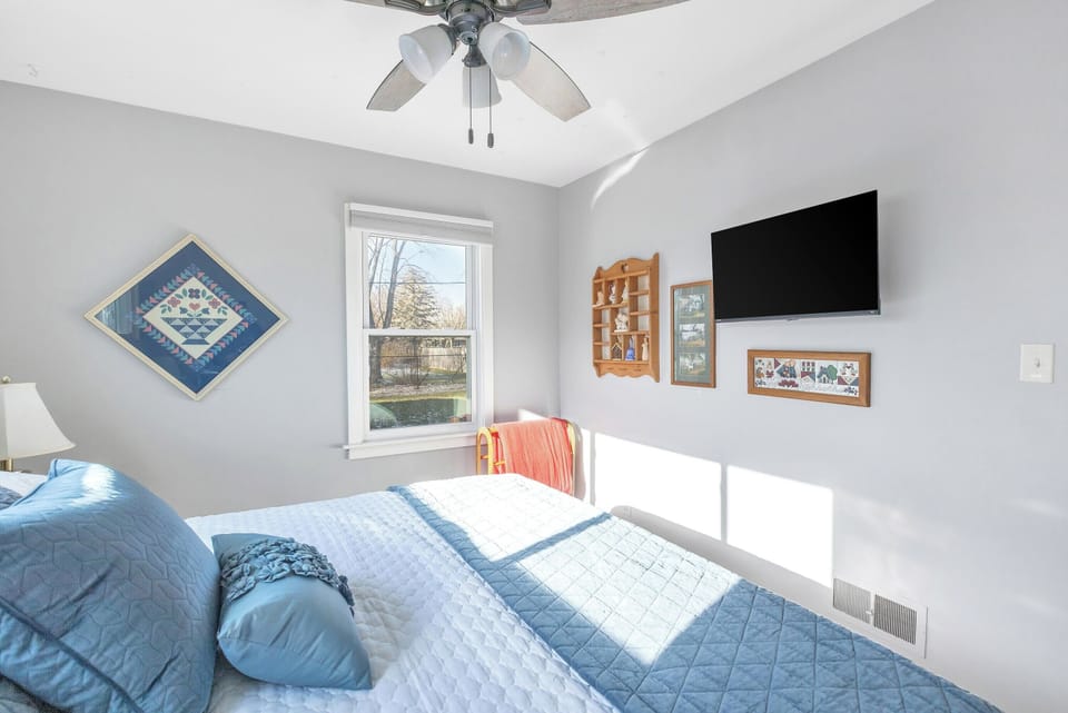 The Quilt room - king bedroom