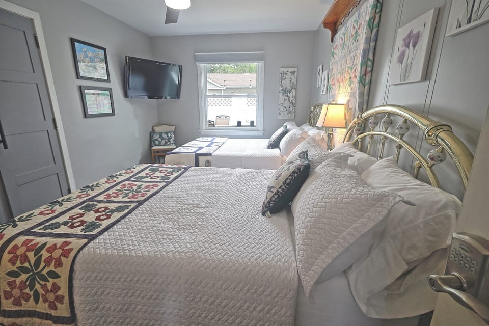 The garden room 2 double beds