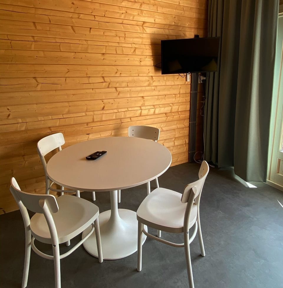 Basic Apartment | In-room dining