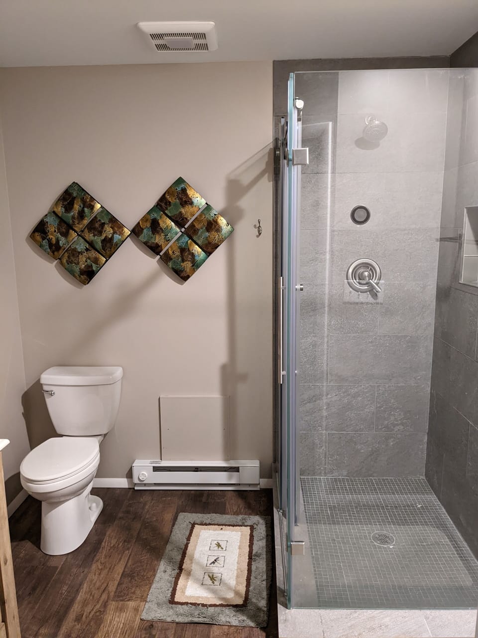 En-suite Master Bathroom