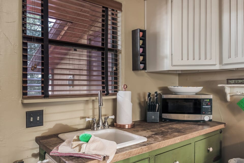 Condo (2 Bedrooms) | Property amenity