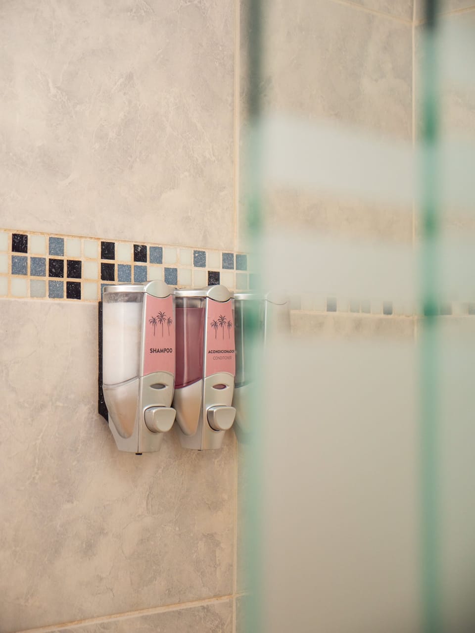 Standard Room | Bathroom | Shower, rainfall showerhead, bidet, towels