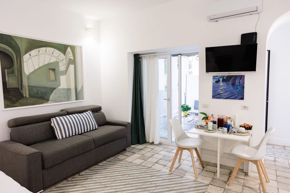 Comfort Double or Twin Room | Down comforters, individually furnished, desk, laptop workspace