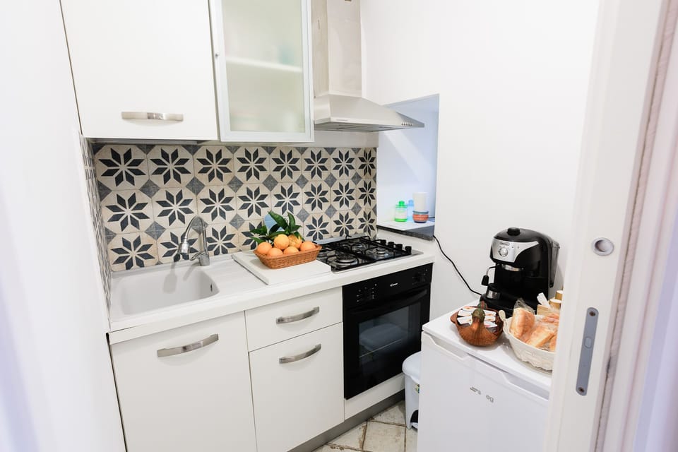 Comfort Studio Suite, 1 Bedroom | Private kitchen