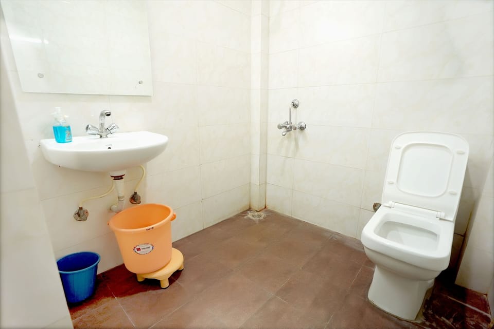 Gupta Residency Near Ajnara Heritage Hotel in Noida