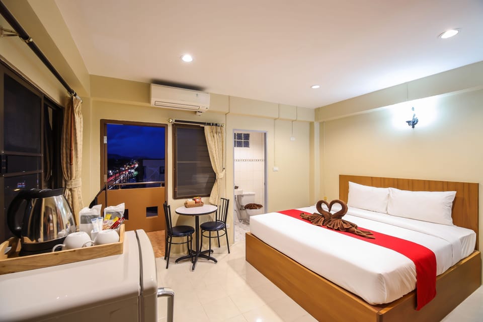 Superior Room | Desk, iron/ironing board, free WiFi, bed sheets