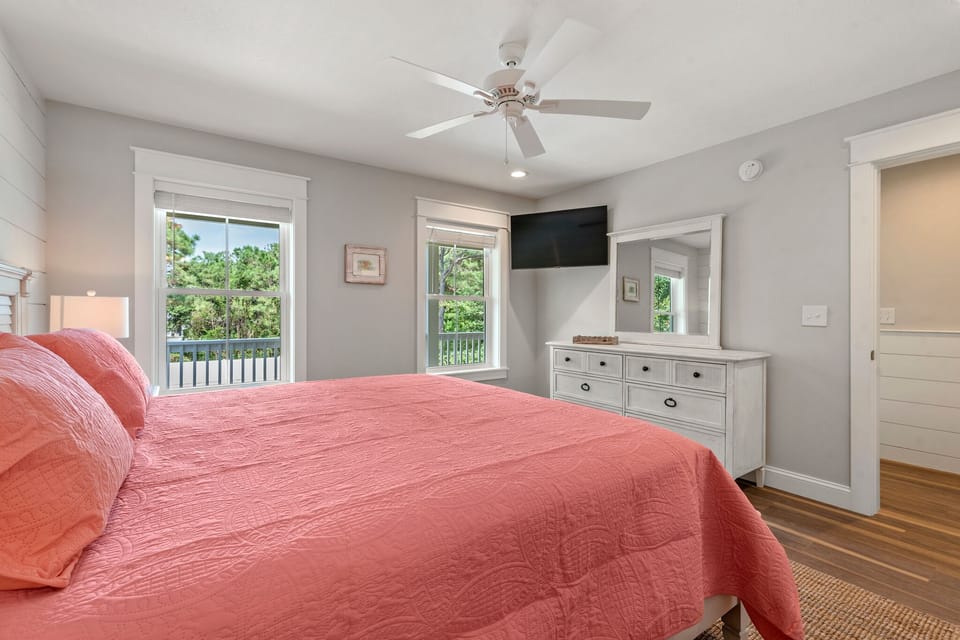 JR5201: Fish Whisperer | Mid Level Bedroom 4