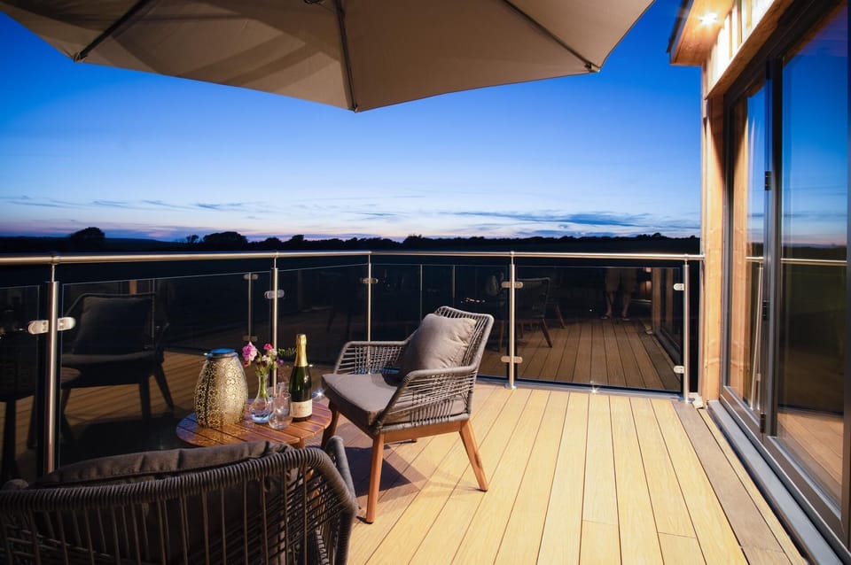 Tawny Lodge - Luxurious 1 Bedroom - Blossom Farm (11901)