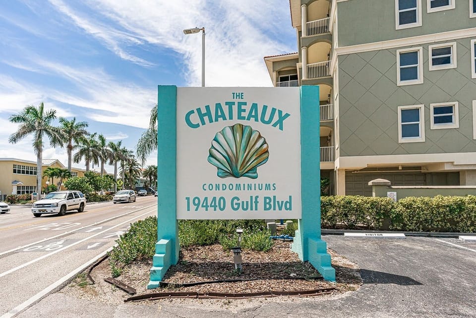 Chateaux Condos
19440 Gulf Blvd
