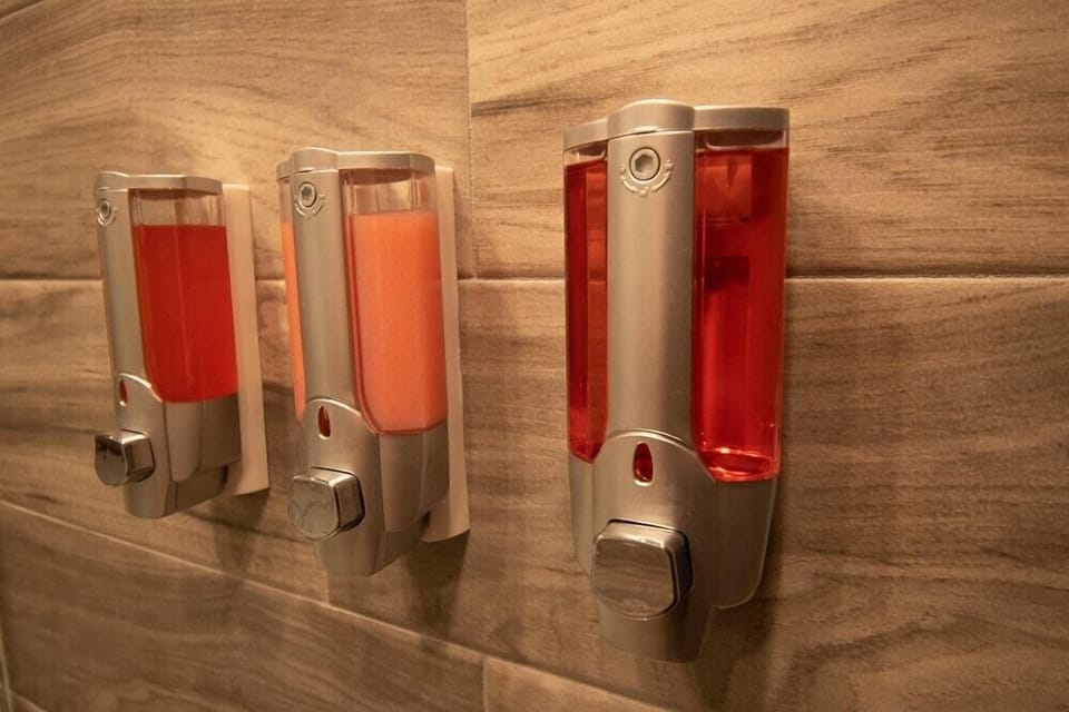 Towels, soap, shampoo, toilet paper