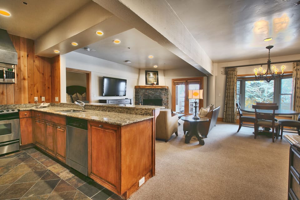Flooring, Floor, Indoors, Room, Hardwood