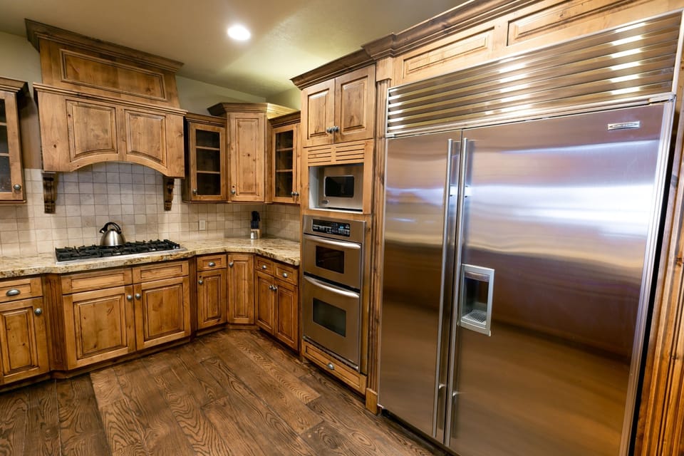 Room, Indoors, Flooring, Furniture, Floor