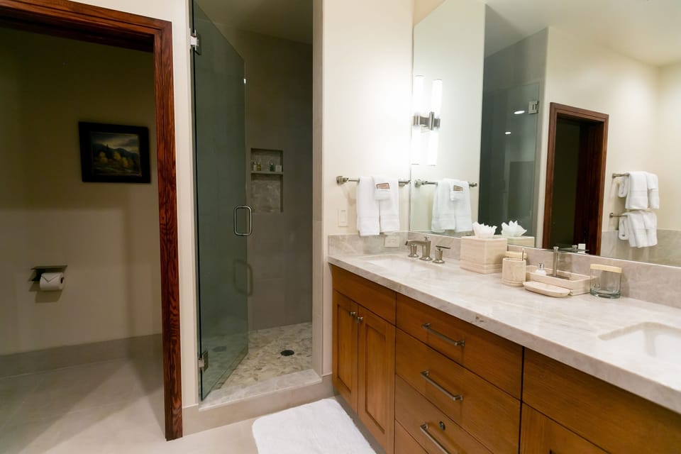 Double Sink, Room, Indoors, Bathroom, Sink