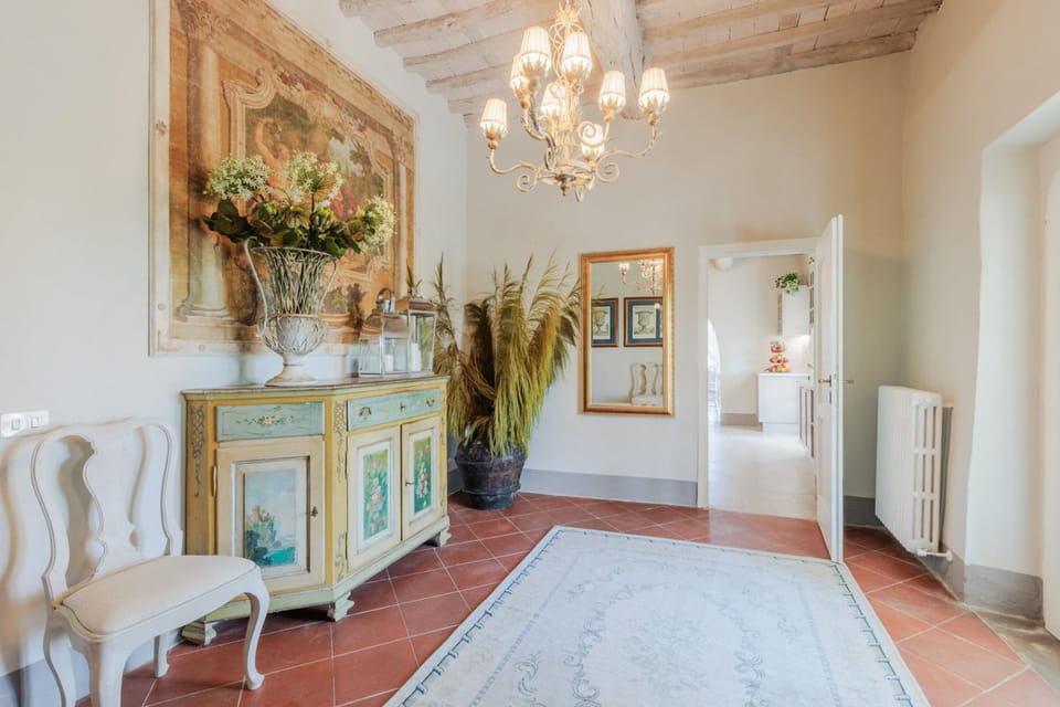 House | 8 bedrooms, WiFi