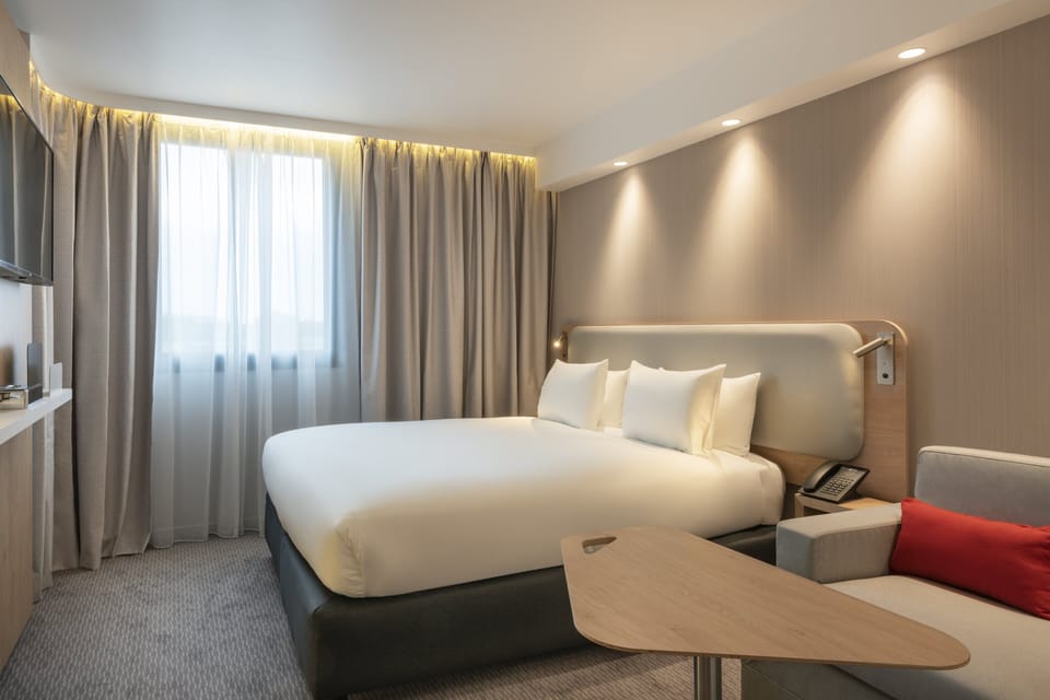 Standard Room, 1 Queen Bed with Sofa bed (Free Breakfast) | Premium bedding, desk, blackout drapes, soundproofing