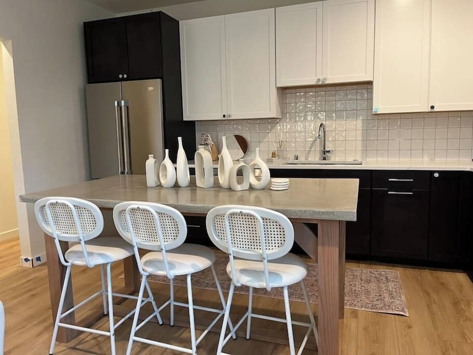 Building Kitchen