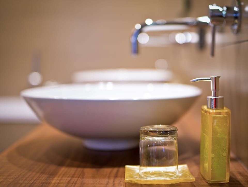 Exclusive Suite | Bathroom sink