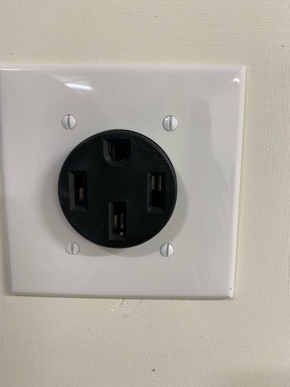 50 amp electric vehicle charging port