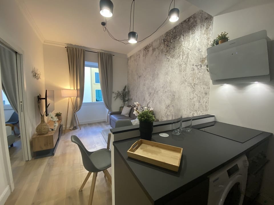 Family Apartment | Living room | TV, toys