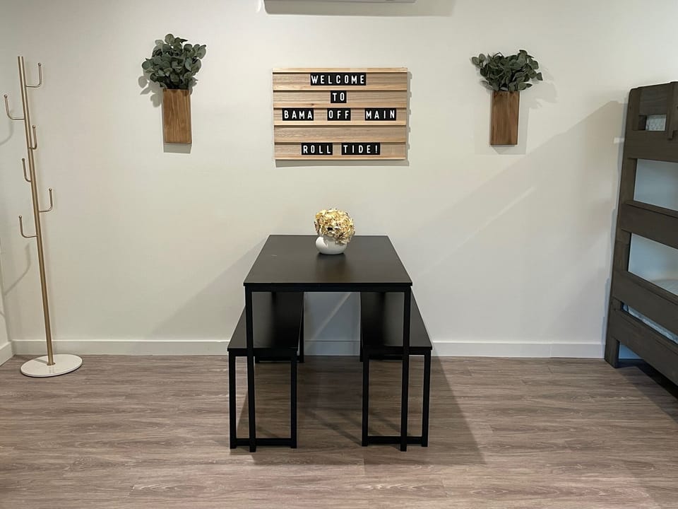 Third Bedroom - The third bedroom has a small seating area.