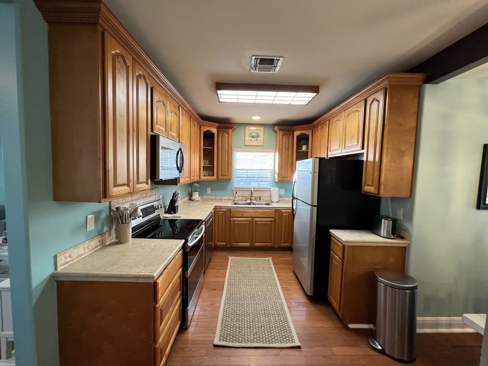 Fully stocked Kitchen 