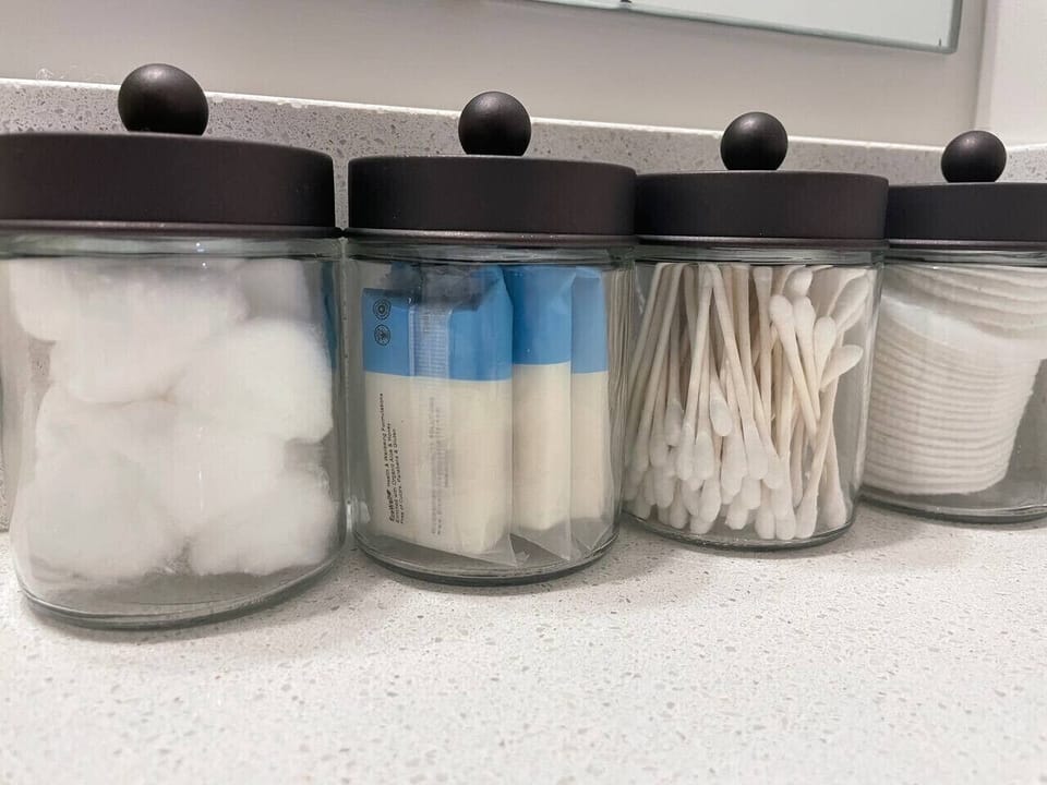 Bathroom amenities