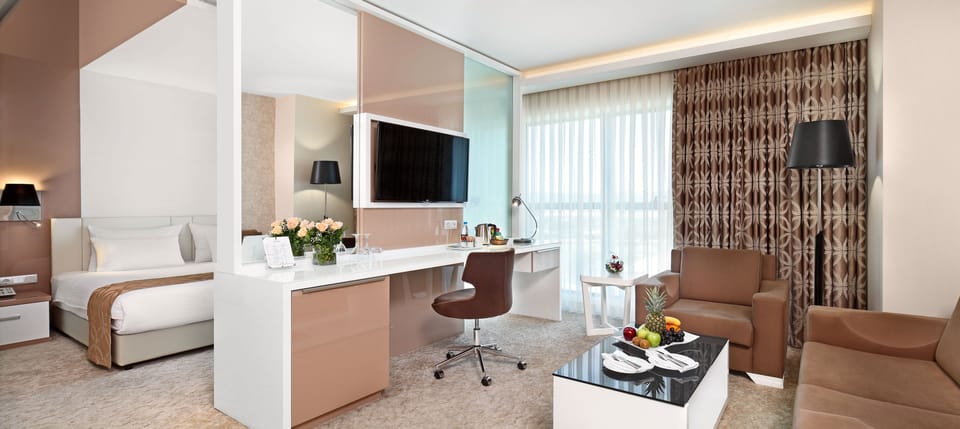 Executive Room | Premium bedding, down comforters, Tempur-Pedic beds