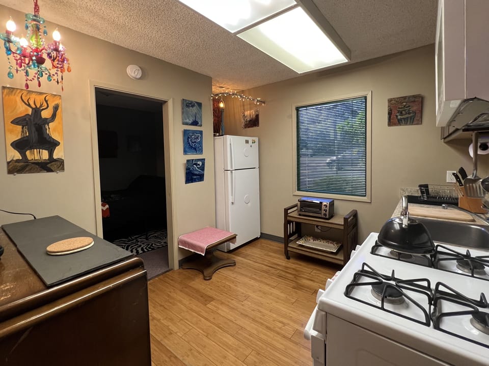 Fully equipped kitchen