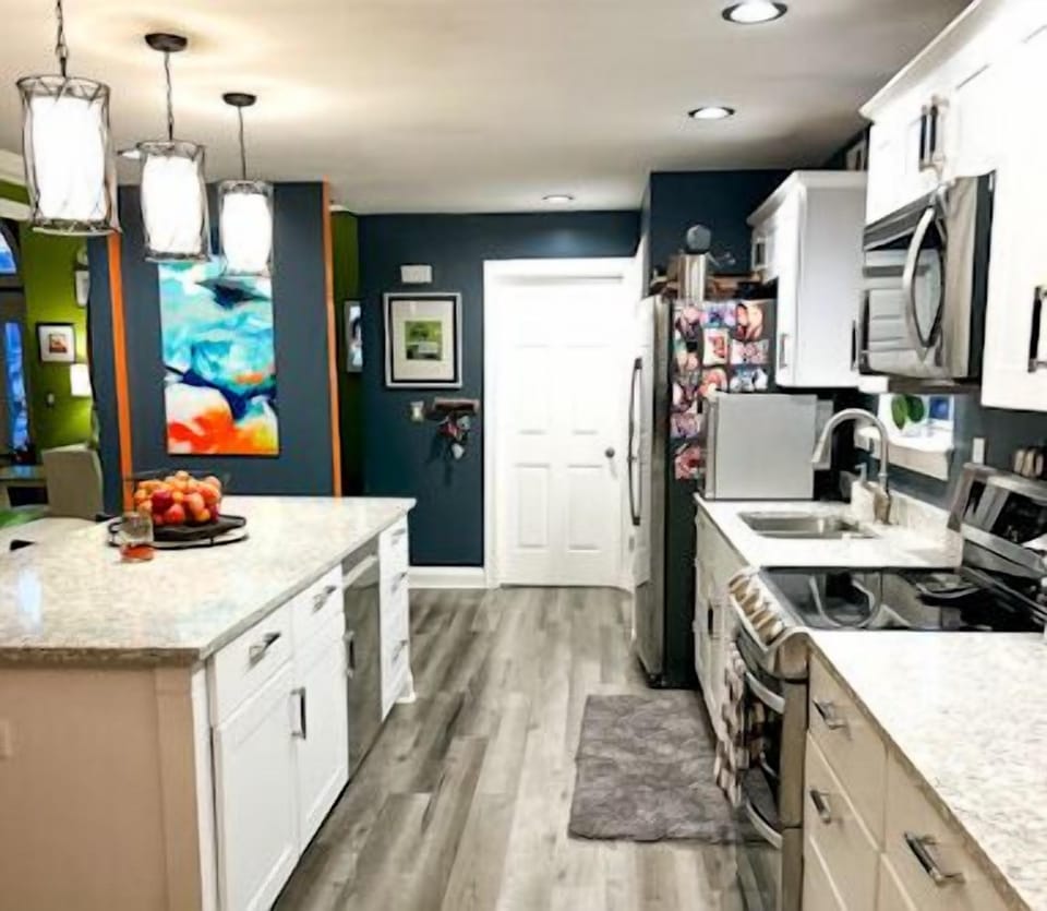 https://grahamretreat.zohobookings.com/#/customer/topplacestostayinlouisville