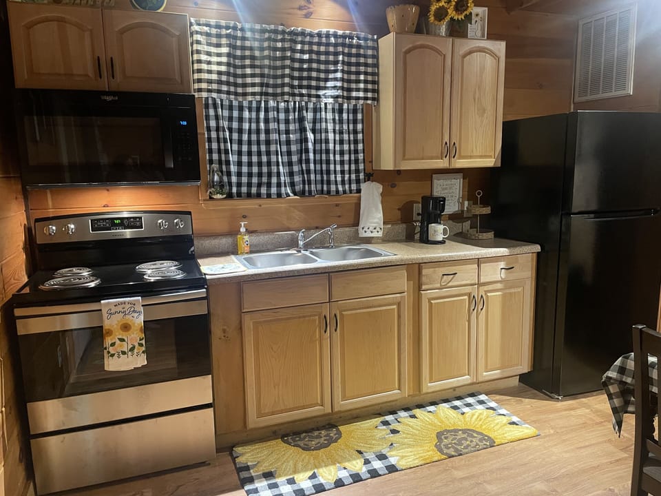 Full kitchen with all new appliances