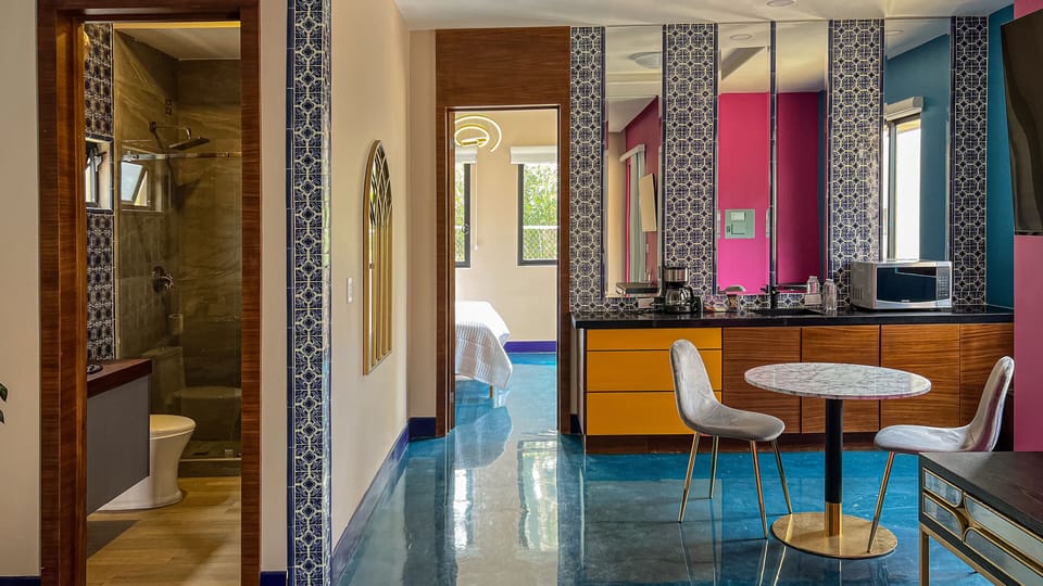 Elite Cabin, 1 Bedroom | In-room dining
