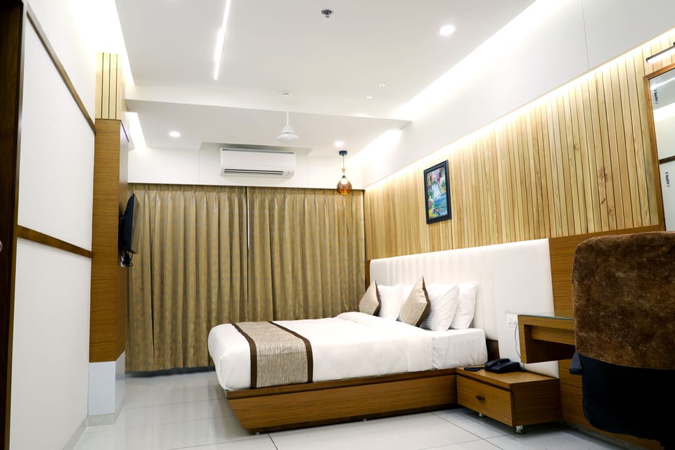 Premium Room | Pillowtop beds, in-room safe, individually decorated