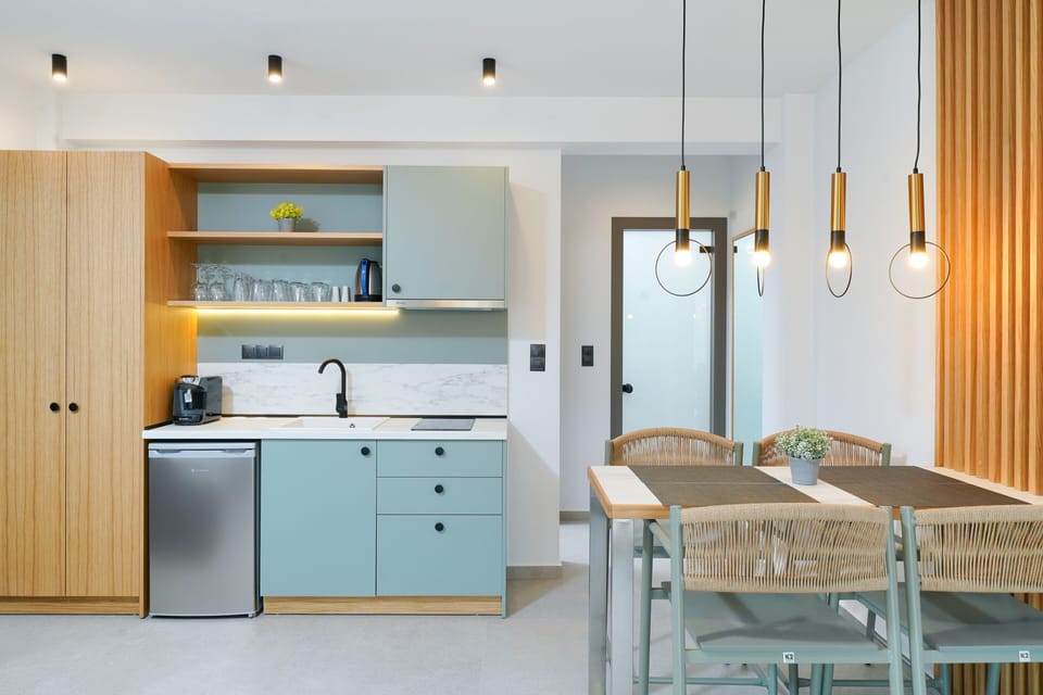 Executive Apartment, 1 Bedroom | Private kitchen | Fridge, stovetop, espresso maker, coffee/tea maker