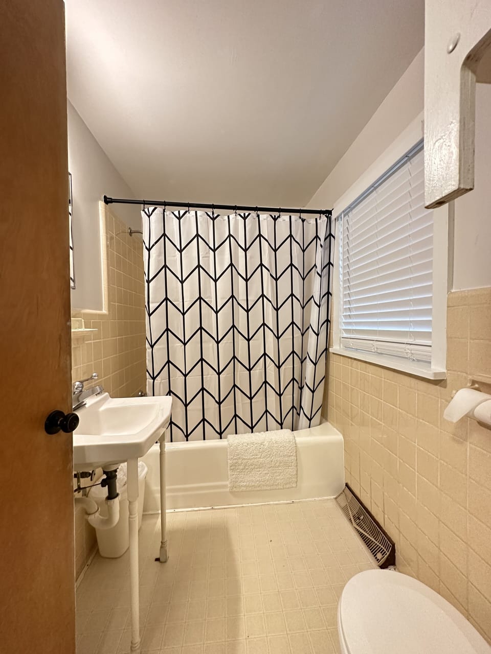 Full bathroom 