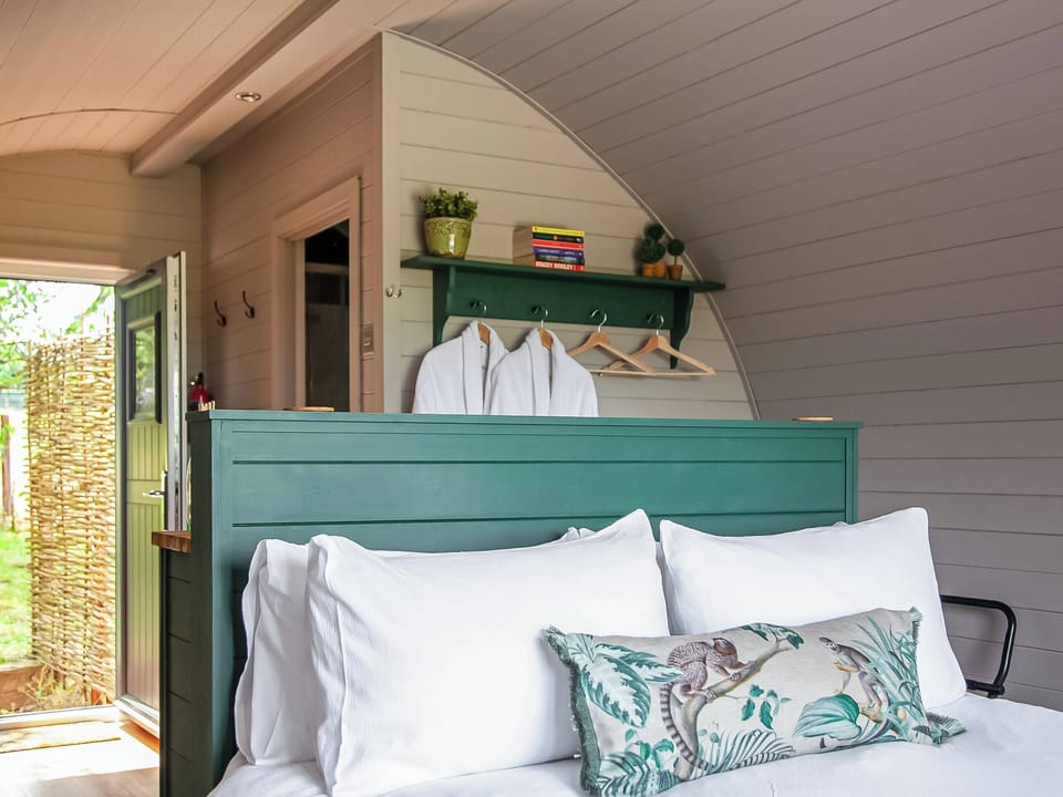 Double bedroom | Knowstone - Secret Skies, Knowstone