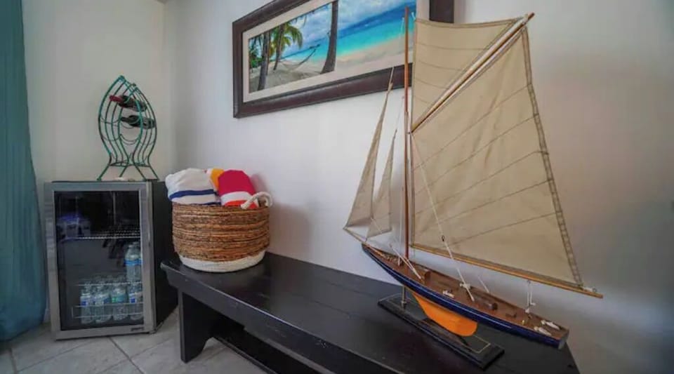 Everything you need for the beach, including towels. Just bring your sunscreen!