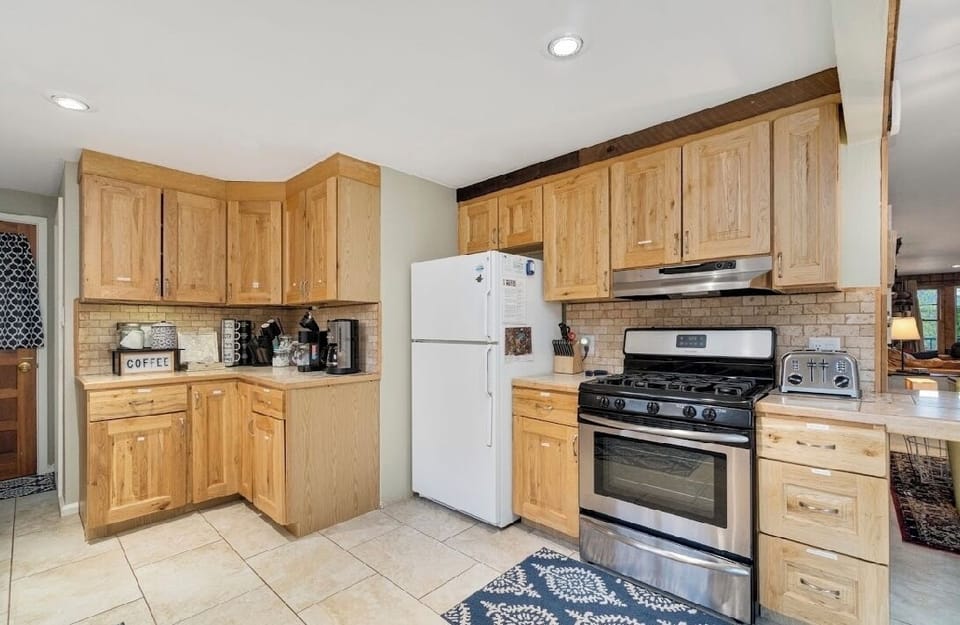 Kitchen with gas stove