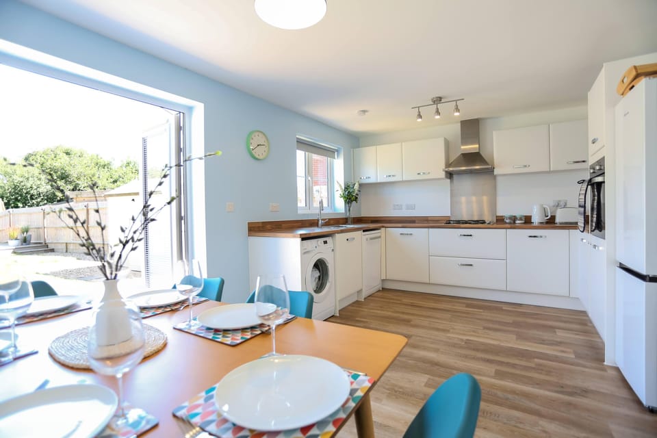 House, Private Bathroom | Shared kitchen | Highchair