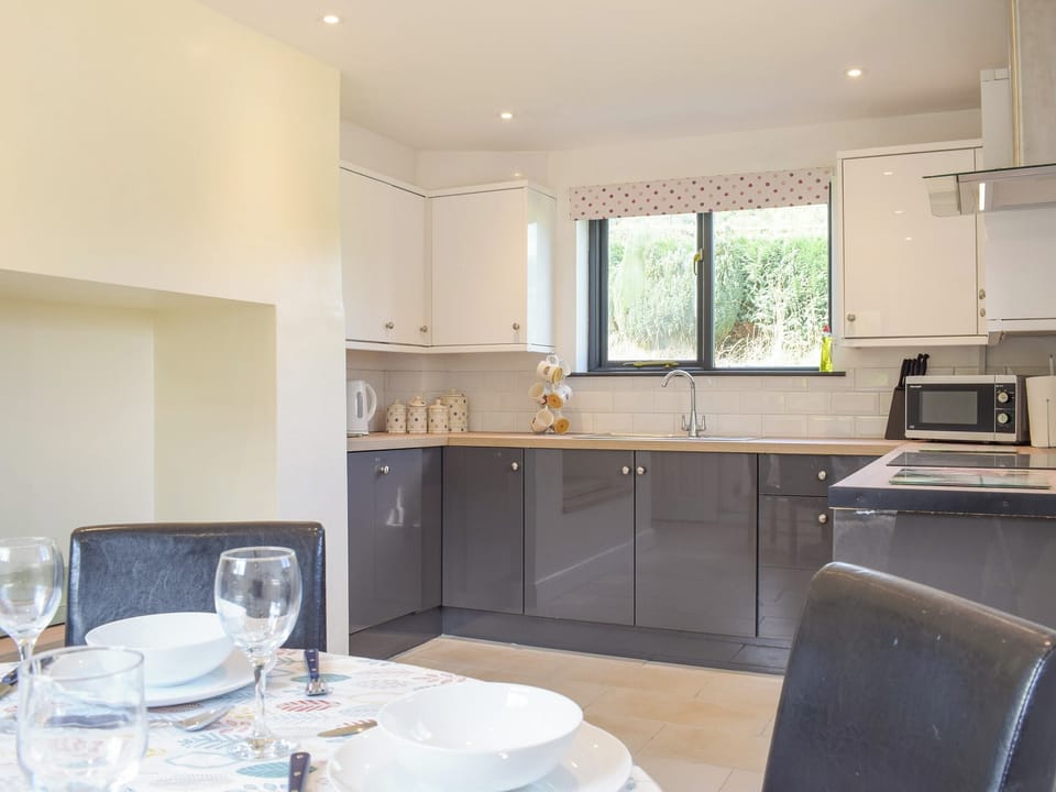 Kitchen/diner | Hill View Lodge - Mill Farm Holiday Cottages, Heyope, near Knighton