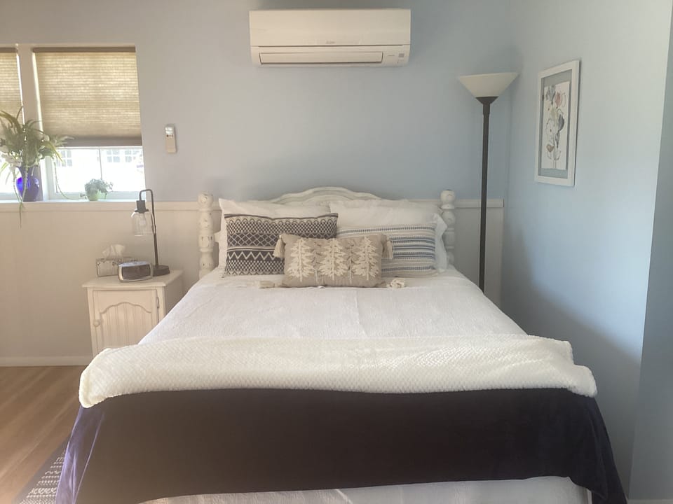 Queen bed medium firm