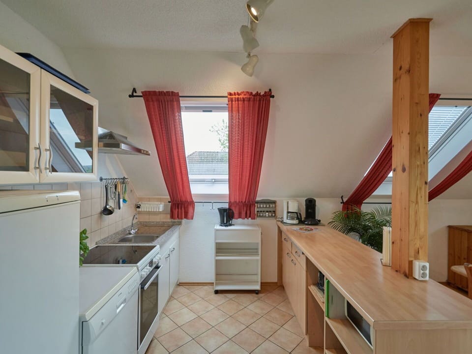 Cabinetry, Property, Furniture, Kitchen Sink, Sink, Countertop, Window, Wood, Building, Houseplant