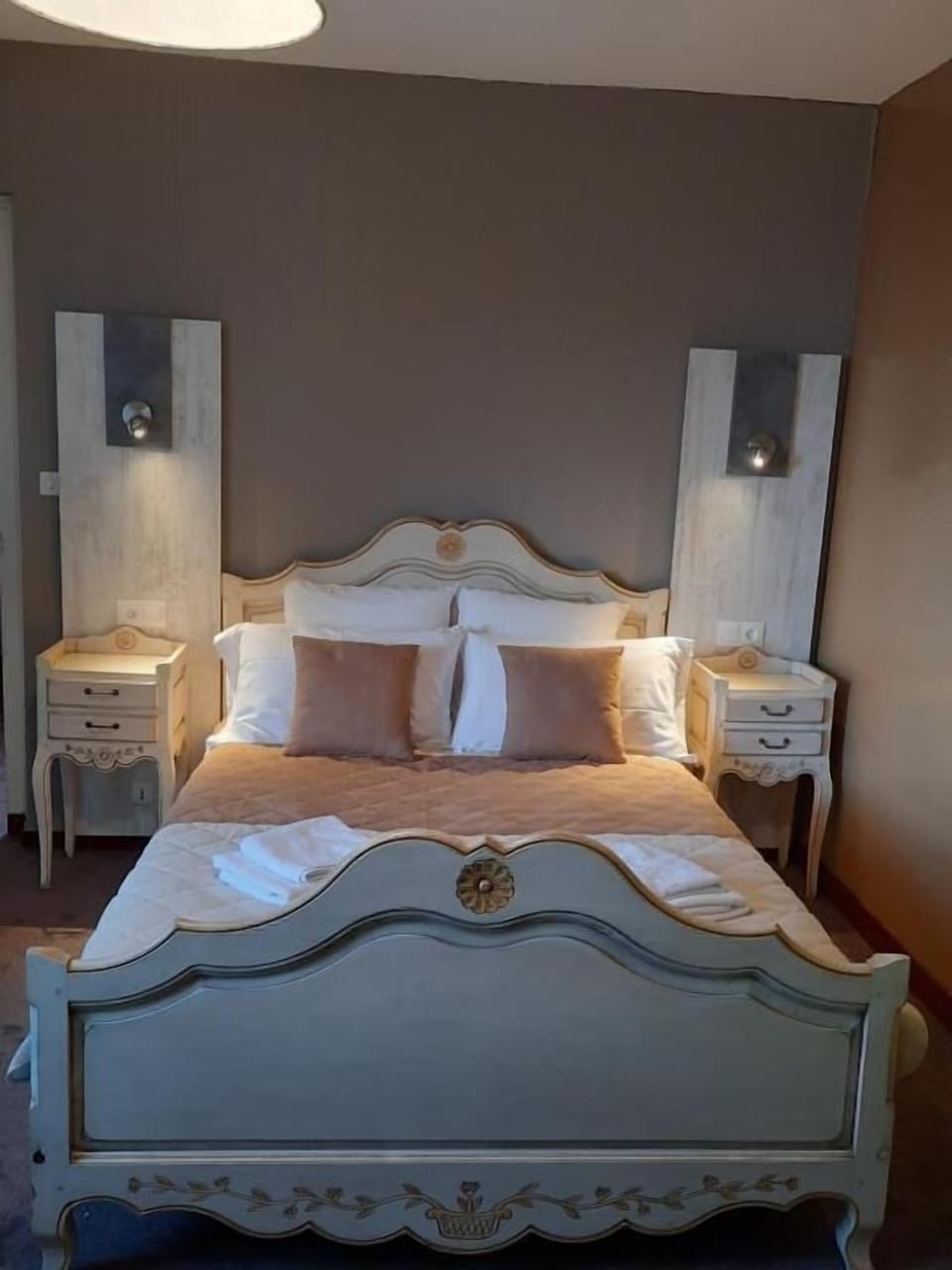Superior Double Room | Desk, soundproofing, free cribs/infant beds, free WiFi
