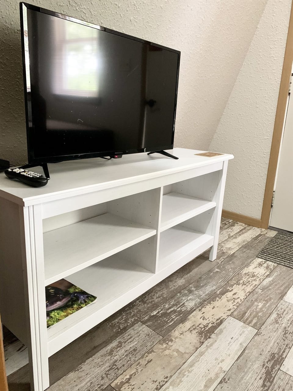 Cable tv on the main level